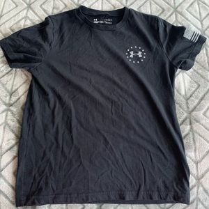 Boys under armour Tshirt